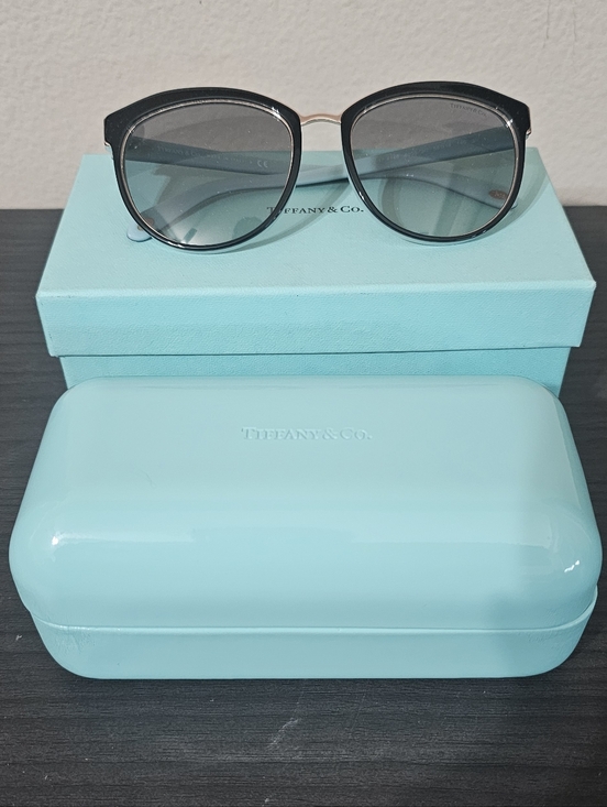 Tiffany & Co. Accessories - Tiffany & Co Oversized Cat Eye Sunglasses Black w/ Case Box Receipt Authentic